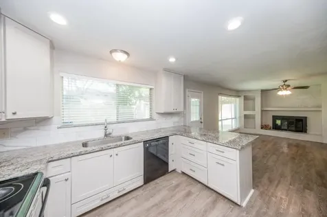16418 Blackhawk Boulevard Friendswood TX 77546