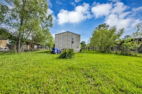 335 County Road 340 Cleveland TX 77327