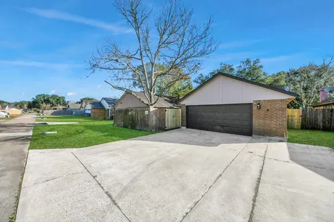3305 Avenue R Rosenberg TX 77471