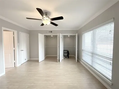 1801 Stoney Brook Drive 106 Houston TX 77063