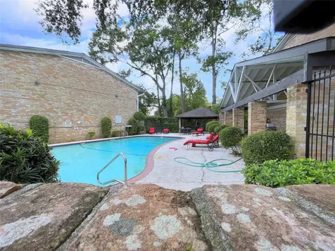 1801 Stoney Brook Drive 106 Houston TX 77063