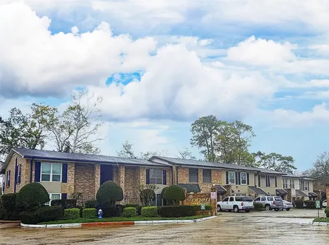 1801 Stoney Brook Drive 106 Houston TX 77063