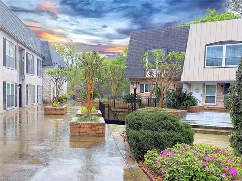 1801 Stoney Brook Drive 106 Houston TX 77063