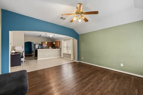 1023 Hampton Villa Lane Houston TX 77047