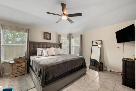 1023 Hampton Villa Lane Houston TX 77047
