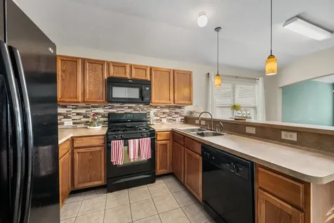 1023 Hampton Villa Lane Houston TX 77047