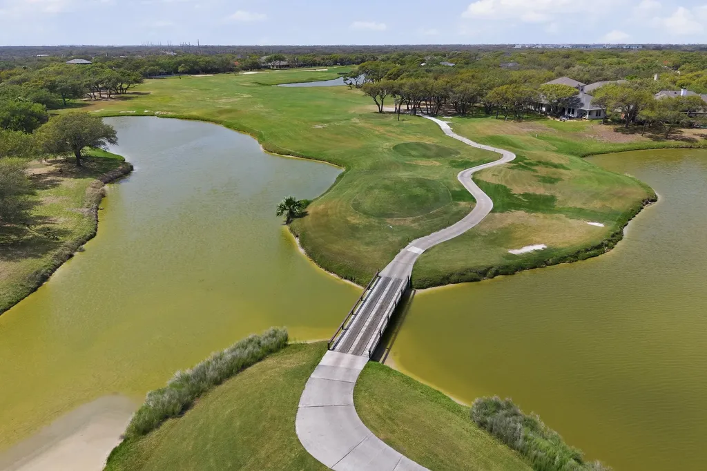 302 Saint Andrews Street 202f Rockport TX 78382