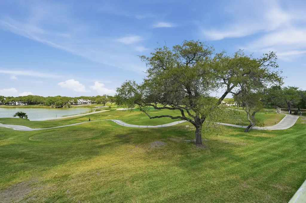 302 Saint Andrews Street 202f Rockport TX 78382