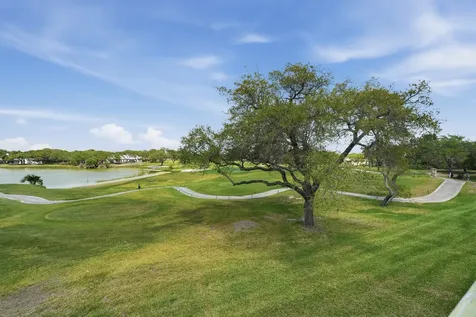 302 Saint Andrews Street 202f Rockport TX 78382
