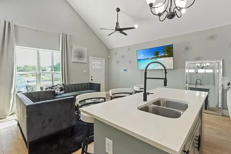5607 Bacher Street B Houston TX 77028
