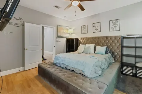 5607 Bacher Street B Houston TX 77028