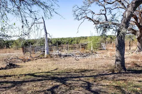 3550 County Road 387 Hallettsville TX 77964