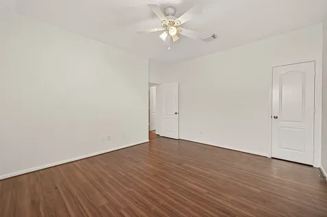 1608 Spring Glen Lane Pearland TX 77581