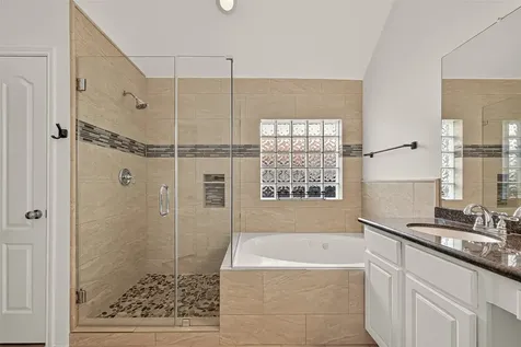 1608 Spring Glen Lane Pearland TX 77581