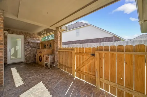 1608 Spring Glen Lane Pearland TX 77581