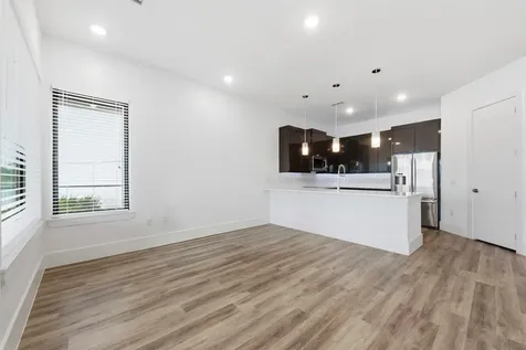 199 Waterpoint Court 106 Conroe TX 77356