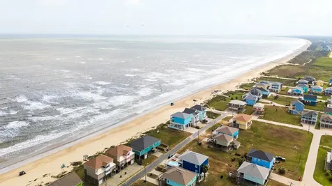1114 Blue Water Drive Crystal Beach TX 77650