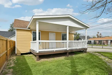 1409 Fairbanks Street Houston TX 77009
