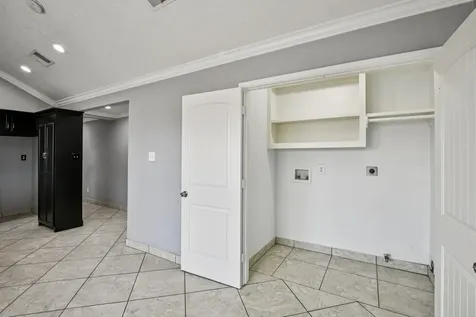 1409 Fairbanks Street Houston TX 77009