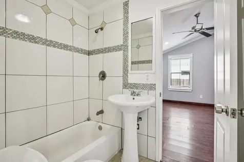 1409 Fairbanks Street Houston TX 77009
