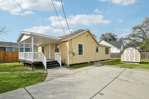 1409 Fairbanks Street Houston TX 77009
