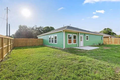 2317 Cedar Street Pearland TX 77581