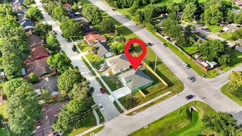 2317 Cedar Street Pearland TX 77581