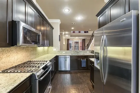 1049 W 22nd Street K Houston TX 77008