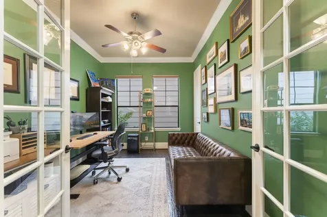 1049 W 22nd Street K Houston TX 77008