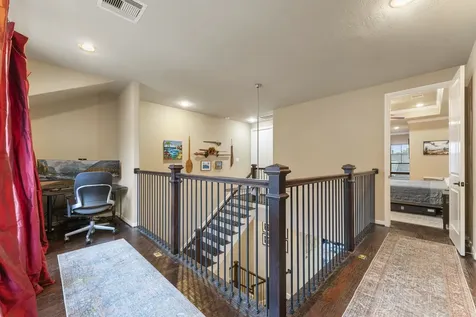 1049 W 22nd Street K Houston TX 77008