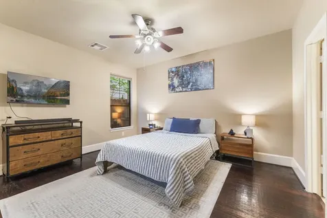 1049 W 22nd Street K Houston TX 77008