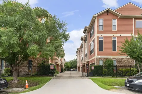 1049 W 22nd Street K Houston TX 77008