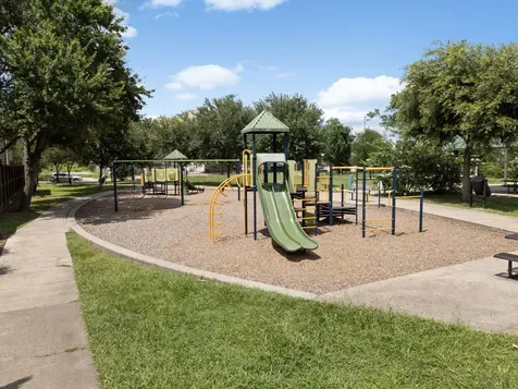 1049 W 22nd Street K Houston TX 77008