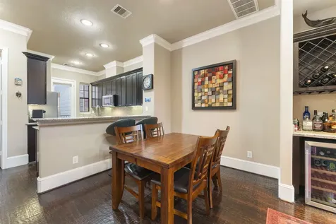 1049 W 22nd Street K Houston TX 77008