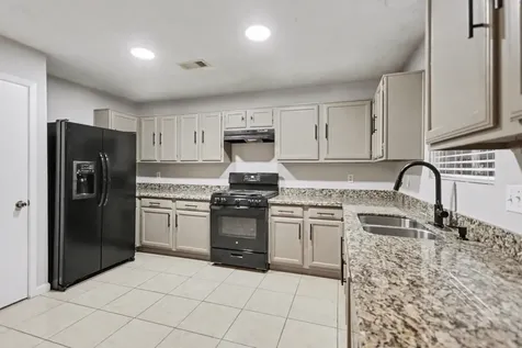 2450 Blackridge Road Houston TX 77067