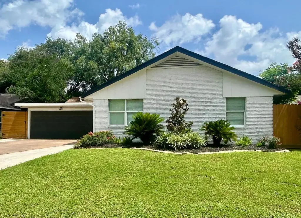 4406 Benning Drive Houston TX 77035