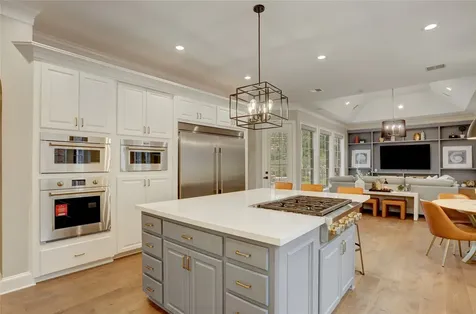 17 Shetland Isle Court Sugar Land TX 77479