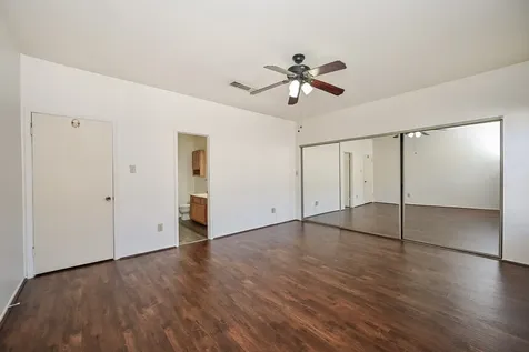 338 Wilcrest Drive 338 Houston TX 77042