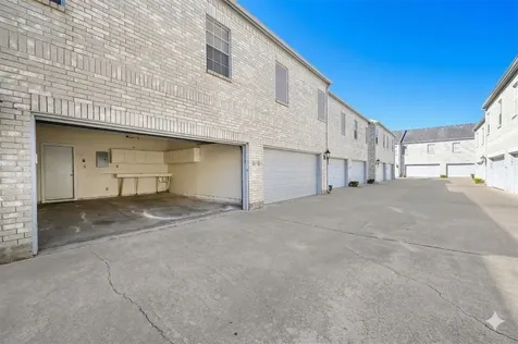 338 Wilcrest Drive 338 Houston TX 77042