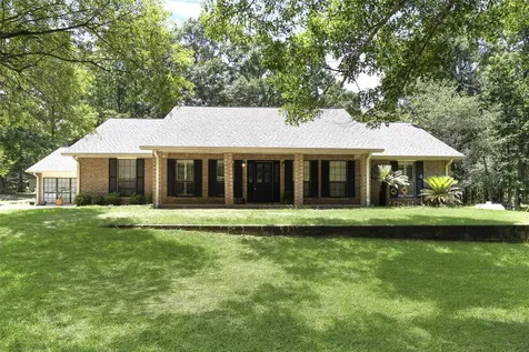 526 Pebble Creek Livingston TX 77351