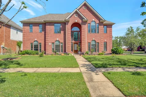 301 Winding Oak Lane S League City TX 77573
