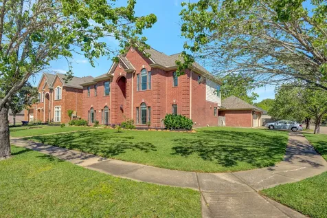 301 Winding Oak Lane S League City TX 77573