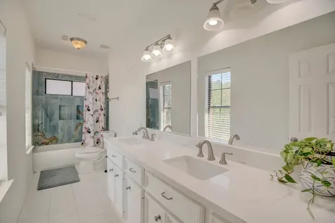 301 Winding Oak Lane S League City TX 77573