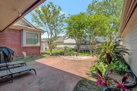 301 Winding Oak Lane S League City TX 77573