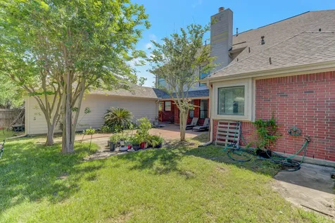 301 Winding Oak Lane S League City TX 77573