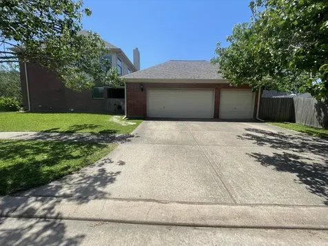 301 Winding Oak Lane S League City TX 77573