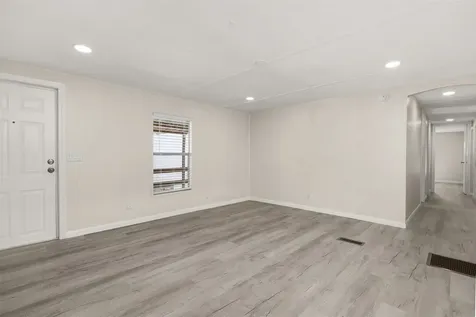 2222 N Austin Avenue 42 Pearland TX 77581