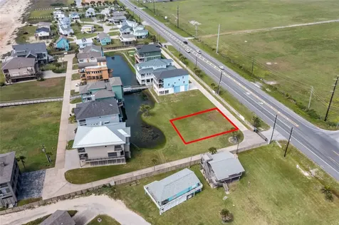 14 Blue Heron Circle Jamaica Beach TX 77554