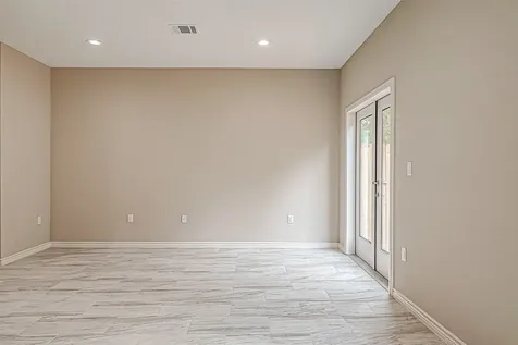 5530 Hirondel Street B Houston TX 77033