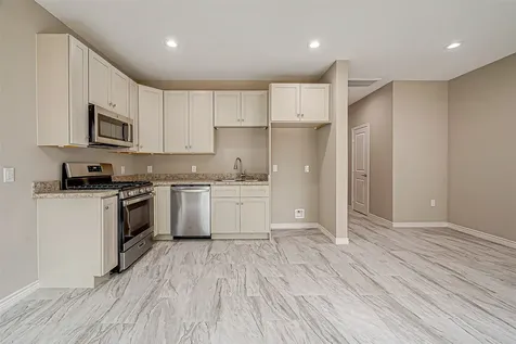 5530 Hirondel Street B Houston TX 77033